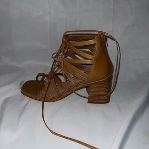 NWOT Steve Madden Size 10 M Lace Up Zip Heels - Heel 3” Leather B3